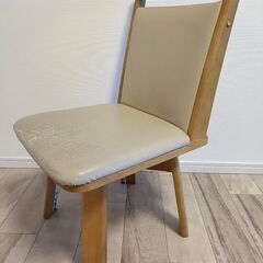 回転椅子の画像