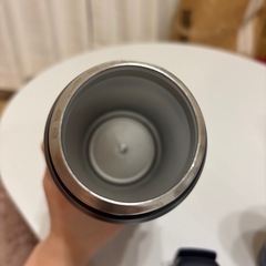 水筒とラップの画像