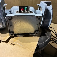 ベンチグラインダー　日立 GT-15　プロ用　メンテ済み　100vの画像