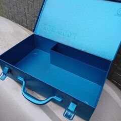 スチール工具箱の画像