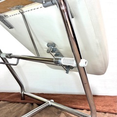 エステベッド チェア 施術 整体 マッサージ リクライニング 足上げ の画像
