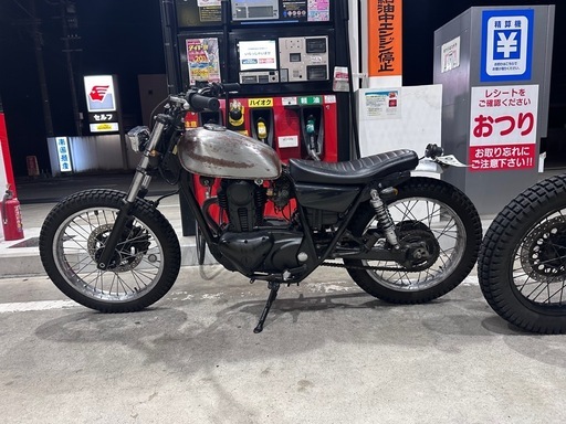 250trトラッカー