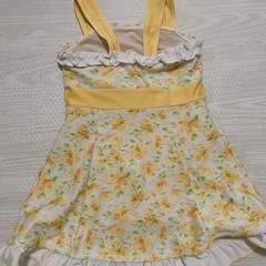 女の子ワンピース水着 120㎝の画像