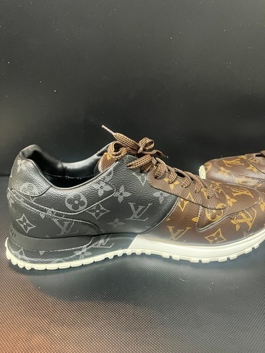 28cmから28.5cmVUITTON