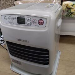 2020年　美品　超小型　石油ファンヒーター　石油ストーブ　ファンヒーター　ストーブの画像