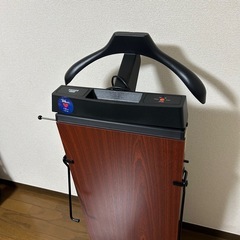 コルビー3300 ズボンプレッサーの画像