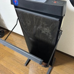 コルビー3300 ズボンプレッサーの画像