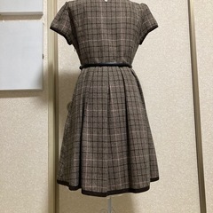 チェックワンピース　ビジュー付きの画像