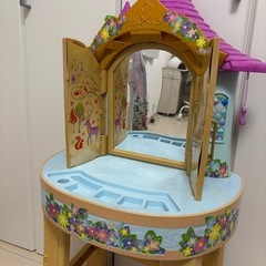 ラプンツェル　ドレッサーの画像