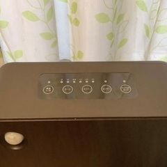 コンパクトなセラミックファンヒーター◾️電気ストーブ◾️足元・トイレ・脱衣所の画像