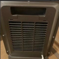 コンパクトなセラミックファンヒーター◾️電気ストーブ◾️足元・トイレ・脱衣所の画像