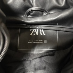 ZARA 
アウターの画像