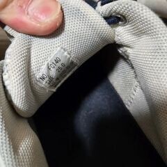 スニーカー　運動靴の画像