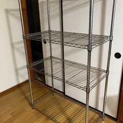 4段ラックの画像