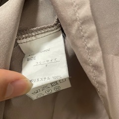 Fサイズ　ワンピース　ライトベージュ　グレーよりの画像