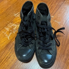 コンバースハイカット✴︎23.5？23？の画像