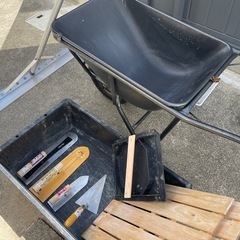 一輪車、ほか左官道具いろいろの画像