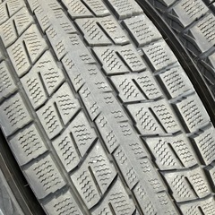 225/60R18ダンロップ スタッドレス4本アルファード ハリアー RAV4他の画像