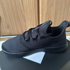 adidas　スニーカーの画像