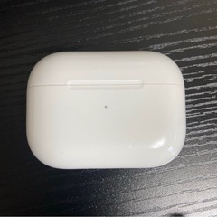 Apple　AirPods Pro 本体 充電ケース付きの画像