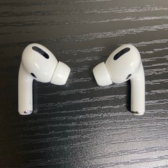 Apple　AirPods Pro 本体 充電ケース付きの画像