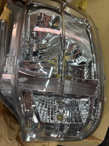 ハイエース　3型　左ヘッドライト