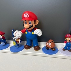 マリオ等フィギュア12体の画像