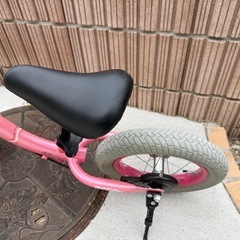 ピンク バランスバイク 12インチ　②の画像