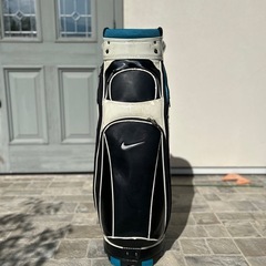 NIKE ナイキ　キャディバッグの画像