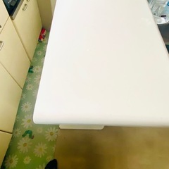 カウンターテーブルの画像