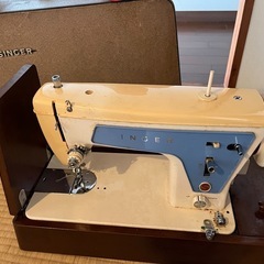 【お取引中】singerのポータブルミシンの画像