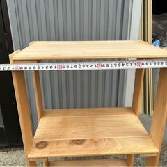 木目　2段　キャスター付き　棚の画像
