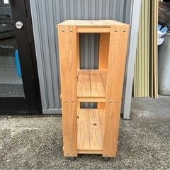 木目　2段　キャスター付き　棚の画像