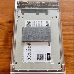 【メルカリ販売済み】Crucial MX500 500GB SSD ＋ ORICOクリアケースの画像