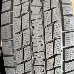 スタッドレスタイヤ 265/65R17の画像
