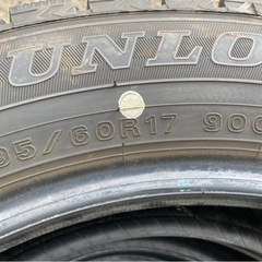 DUNLOP 195/60R17 24年製　冬タイヤ　の画像