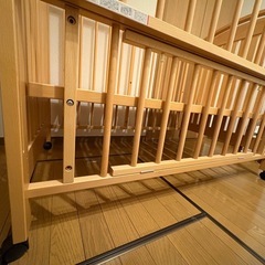 ベビーベッド　ミキハウスの画像
