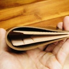 HORWEEN製CHROMEXCEL LEATHER手縫い グリーン 二つ折りの画像