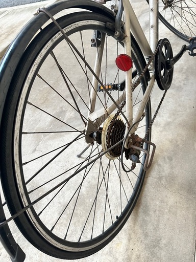 売り切れました　軽量クロスバイク 7段変速 700C 27インチ