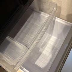 シャープ　一人暮らし用冷蔵庫　ブラックの画像