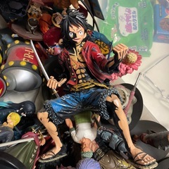 ワンピースフィギュア一式
の画像