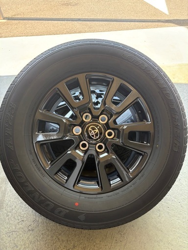 ランクル250vx 新車時外しホイールタイヤセット