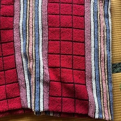 【今すぐ連絡を】昭和レトロなコタツカバー赤系の画像