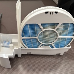 シャープ　加湿空気清浄機　KC-J50の画像