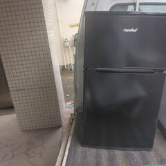 小独身向き：型冷蔵庫９０L、２ドアー黒、２０２３年製造：良品ですの画像