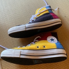 converseハイカットコーディロイの画像