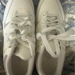ナイキ フォース レディーススニーカー 🌸👟サイズ：24.5cm（日本サイズ）の画像