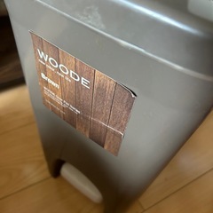 プラスチック製　ゴミ箱の画像