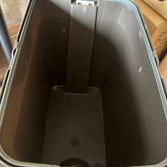 プラスチック製　ゴミ箱の画像