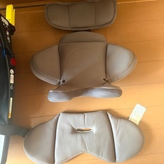 限定カラー　アップリカ　クルリラ　プレミアム　ISOFIX 回転式　シートベルトの画像